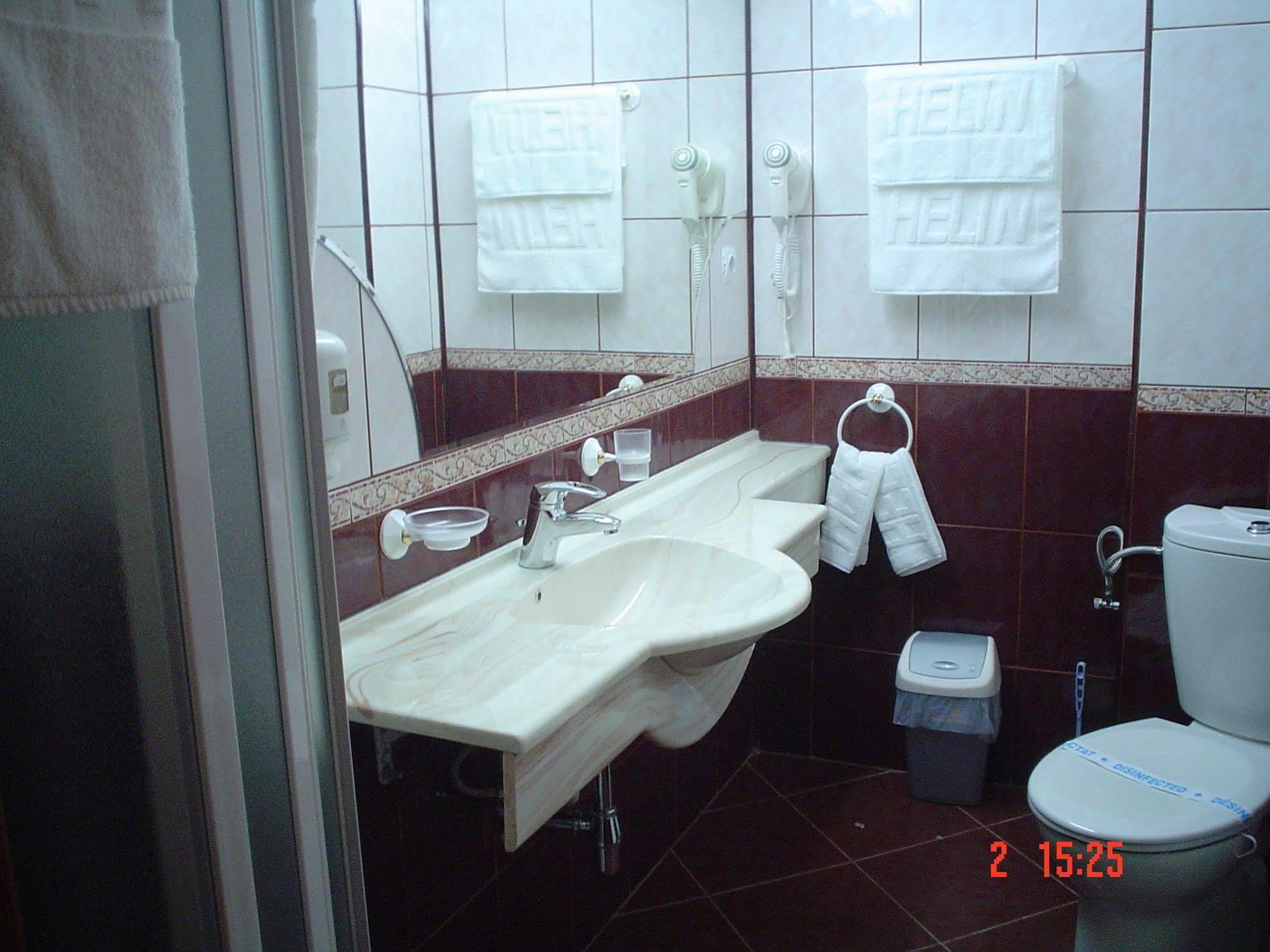 Hotel Helin - Calea Bucuresti Крайова Екстер'єр фото