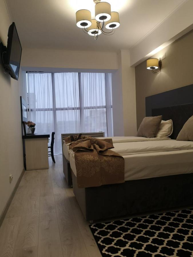Hotel Helin - Calea Bucuresti Крайова Екстер'єр фото